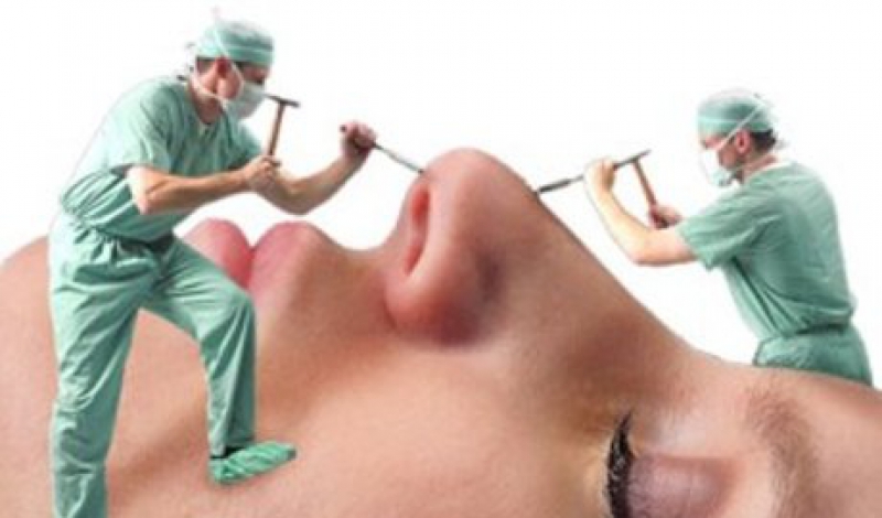 دلیل علاقه زنان به جراحی زیبایی