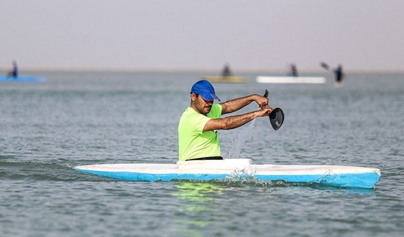 گیلان قهرمان مسابقات قایقرانی آب های آرام مردان کشور شد