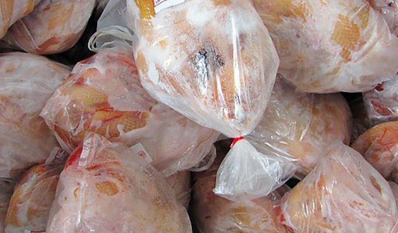 50 تن مرغ منجمد در بازار توزیع می شود