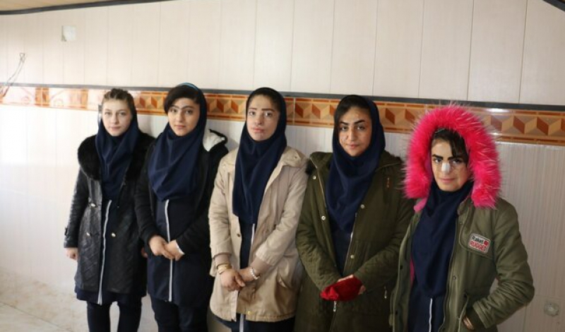 دخترانی که هنوز در آتش مدرسه می سوزند...