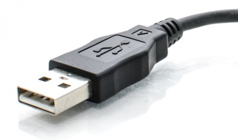 کابل USB که اطلاعات کاربران را می دزدد!