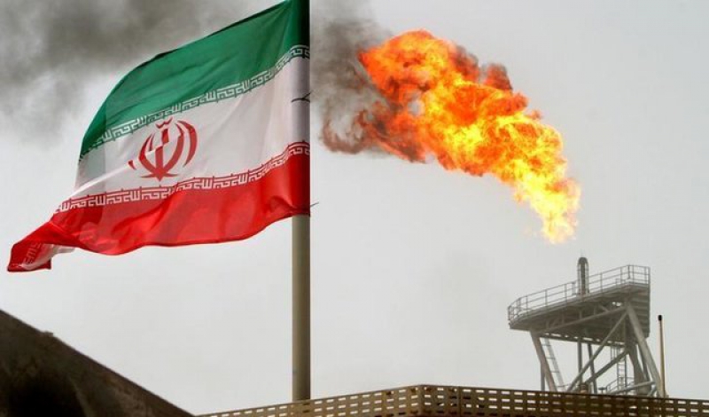 تحلیل رفتار آمریکا درباره تمدید معافیت مشتریان نفتی ایران