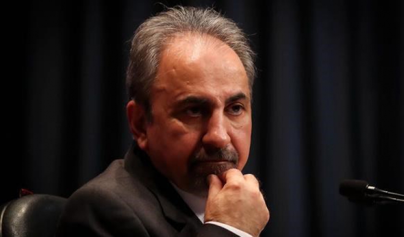 بعد از حادثه، سر خاک پدر و پدربزرگم رفتم که خود را بکشم