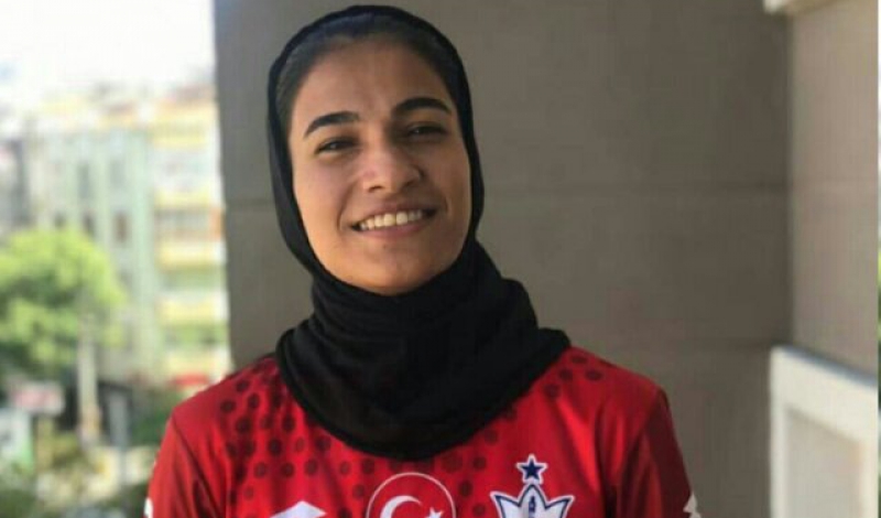فوتبالیست ۱۸ ساله ایران  لژیونر شد
