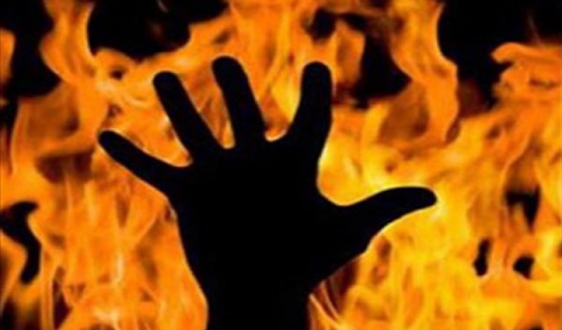 خودسوزی یک فرزند شهید در اداره کل بنیاد شهید قم