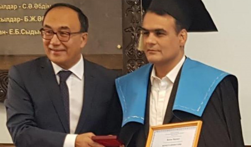 اعطای درجه «پروفسور افتخاری» دانشگاه ملی اوراسیا جمهوری قزاقستان به استاد دانشگاه گیلان