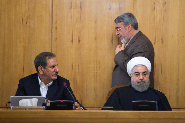 تنش در جلسه دولت لرزان روحانی حقیقت دارد؟