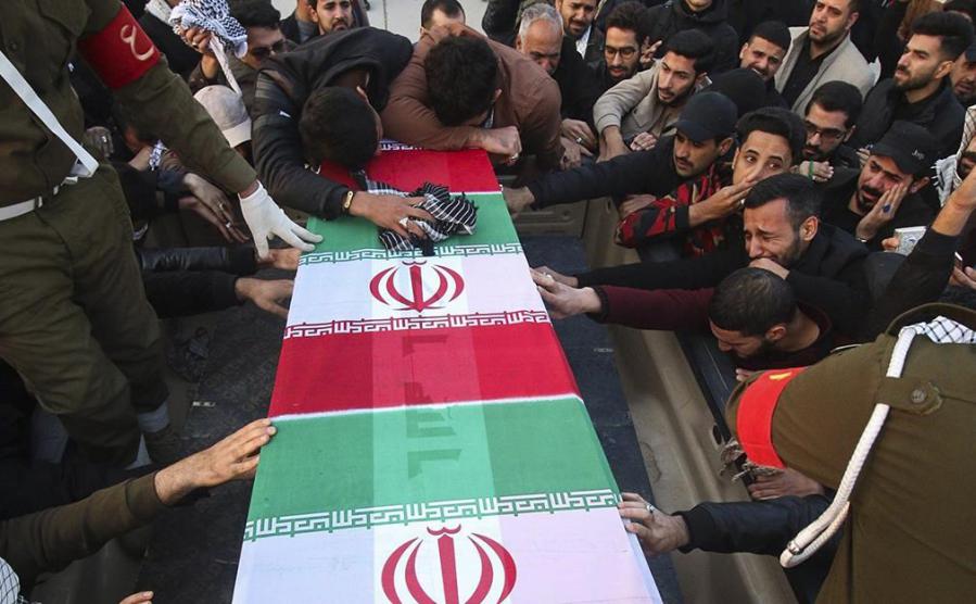 به دلیل ازدحام جمعیت امکان خاکسپاری وجود ندارد / زمان مراسم خاکسپاری متعاقبا اعلام می شود