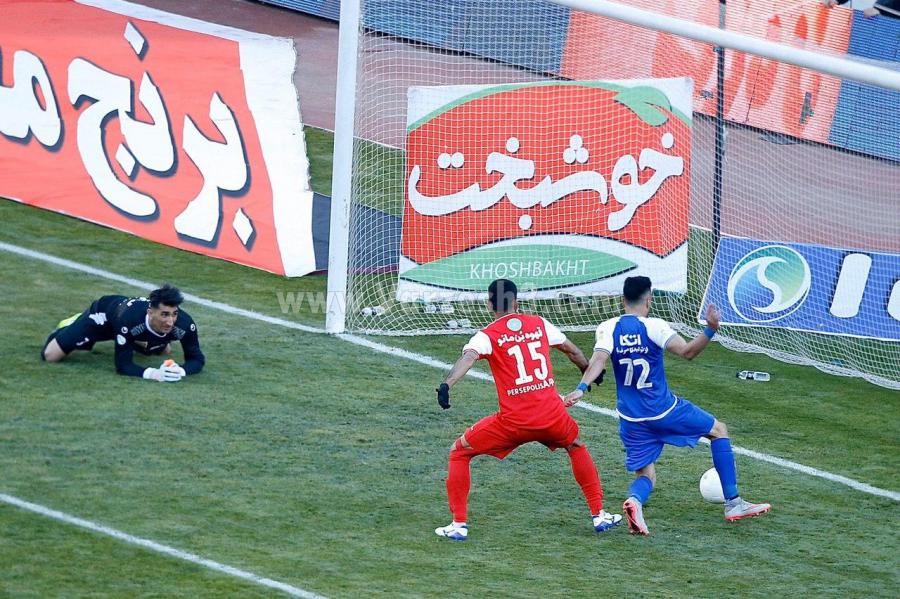تساوی پرسپولیس و استقلال در دربی ۹۲