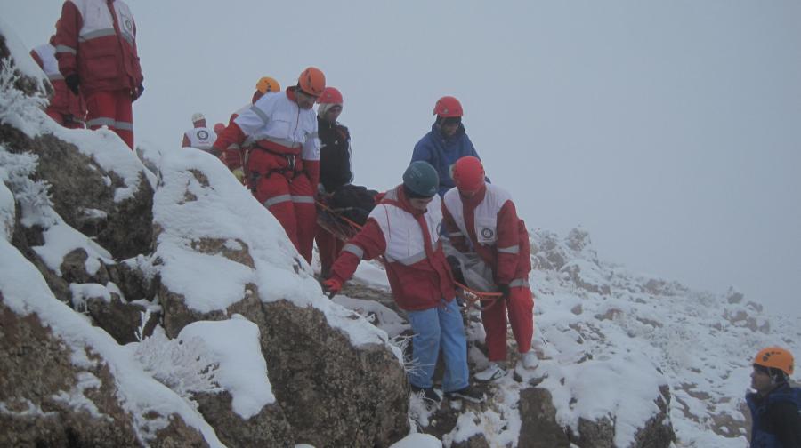 نجات کوهنورد رشتی از کوهستان شیرین دشت ماسوله