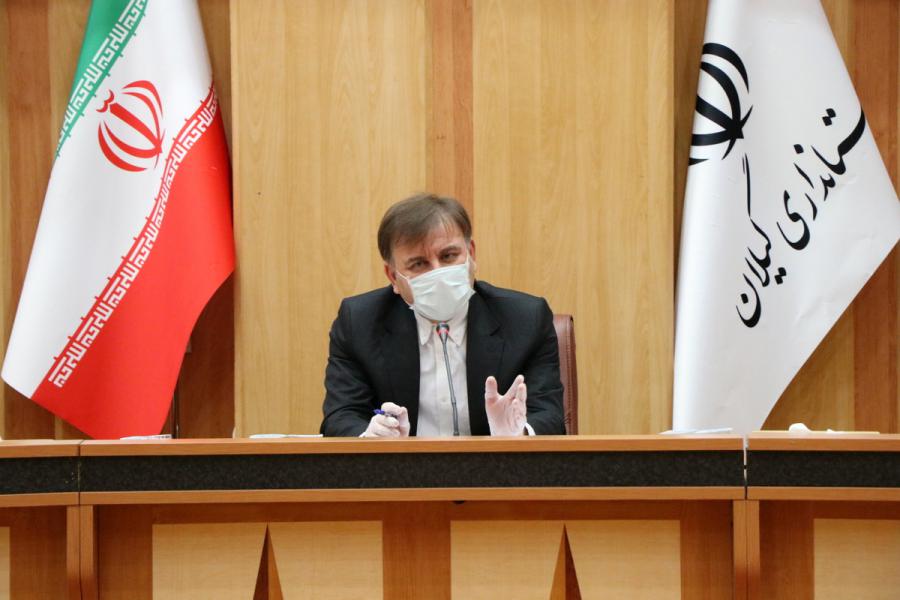 تشدید کنترل و غربالگری ها در خروجی های استان / نیروی انتظامی با اصناف متخلف برخورد کند