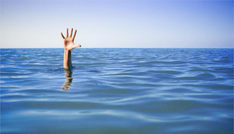 غرق شدن ۳ مسافر در دریای کاسپین در آستانه اشرفیه