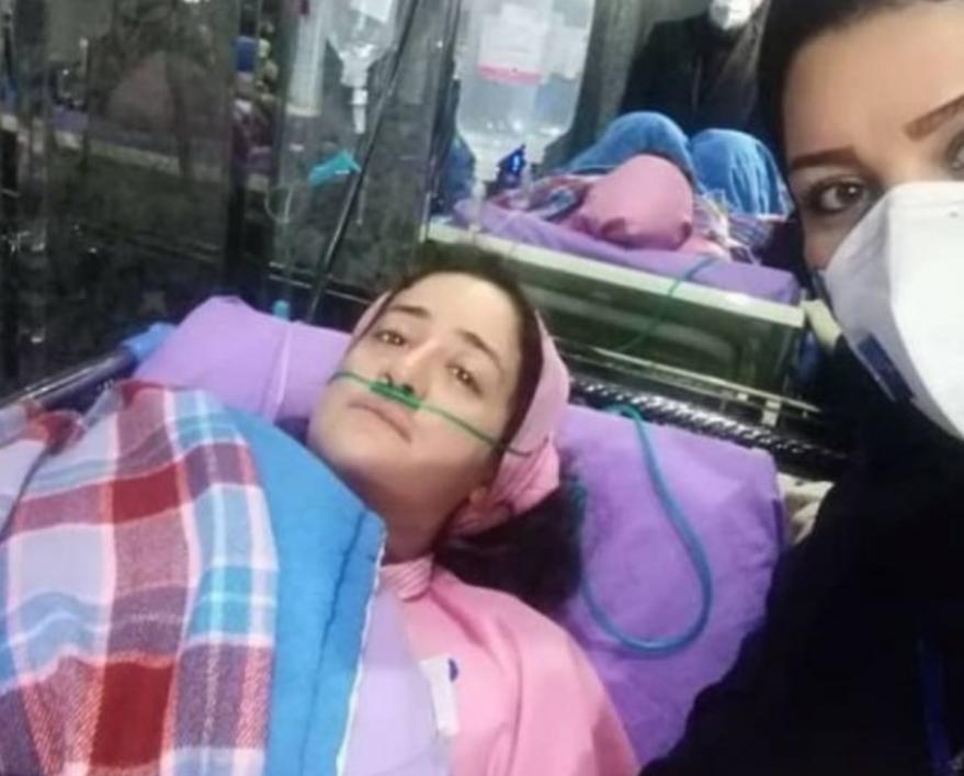 پرستار گیلانی و دوست نرجس خانعلی زاده به سوگ پدر خود نشست