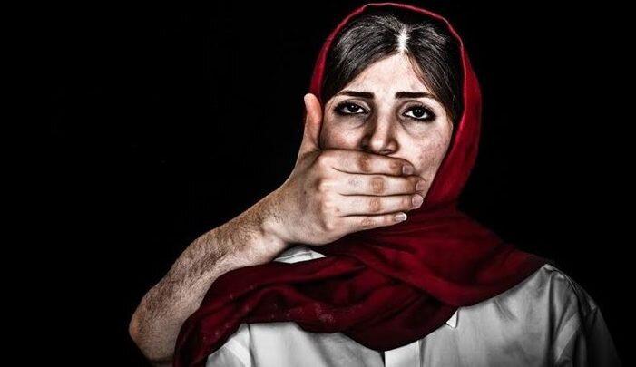 دهان بسته ی زنان در مواجهه با مردسالاری