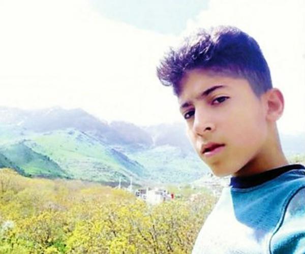 چشم مانی هاشمی کولبر ۱۴ ساله عمل شد/ او را به تهران منتقل کردند