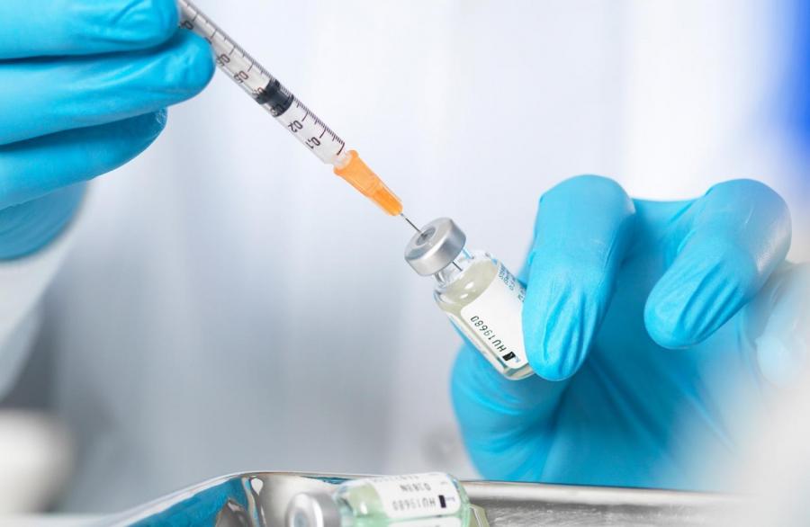 شرط وزارت بهداشت برای واردات واکسن کرونا با ارز نیمایی/ تاکنون مجوز به ۳ شرکت خصوصی