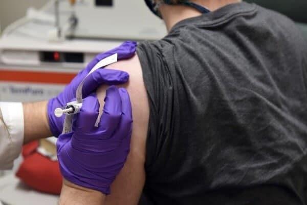 بازگشایی تمام مراکز برای تزریق دوز دوم واکسن در رشت از روز دوشنبه