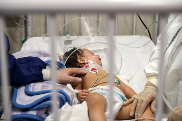 بهبودی کودک دو ساله مبتلا به کرونا در گیلان