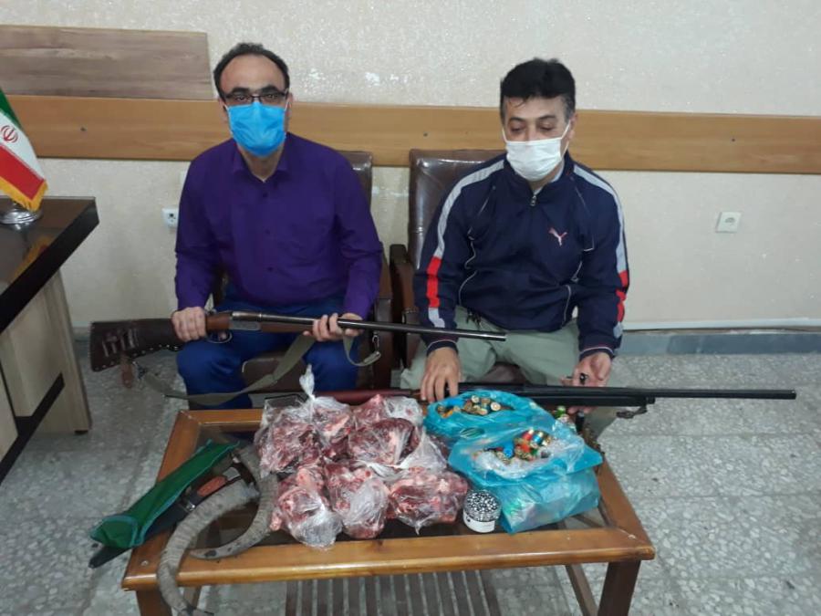 دستگیری شکارچی کل و بز با دو قبضه اسلحه قاچاق در رودبار