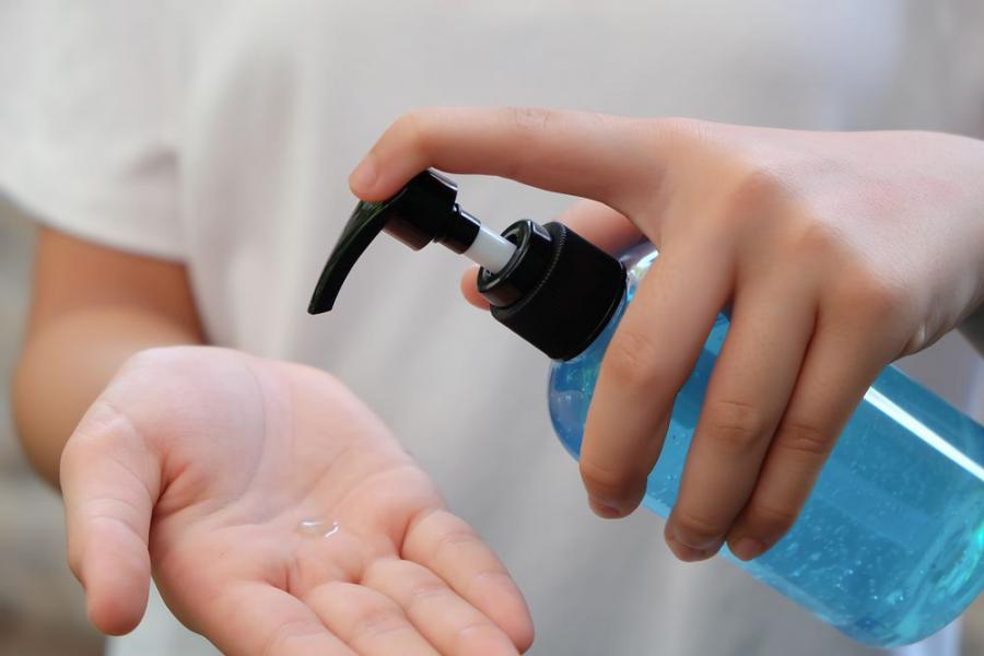 آیا محلول های ضدعفونی کننده دست منجر به آنفلوآنزای معده می شوند؟