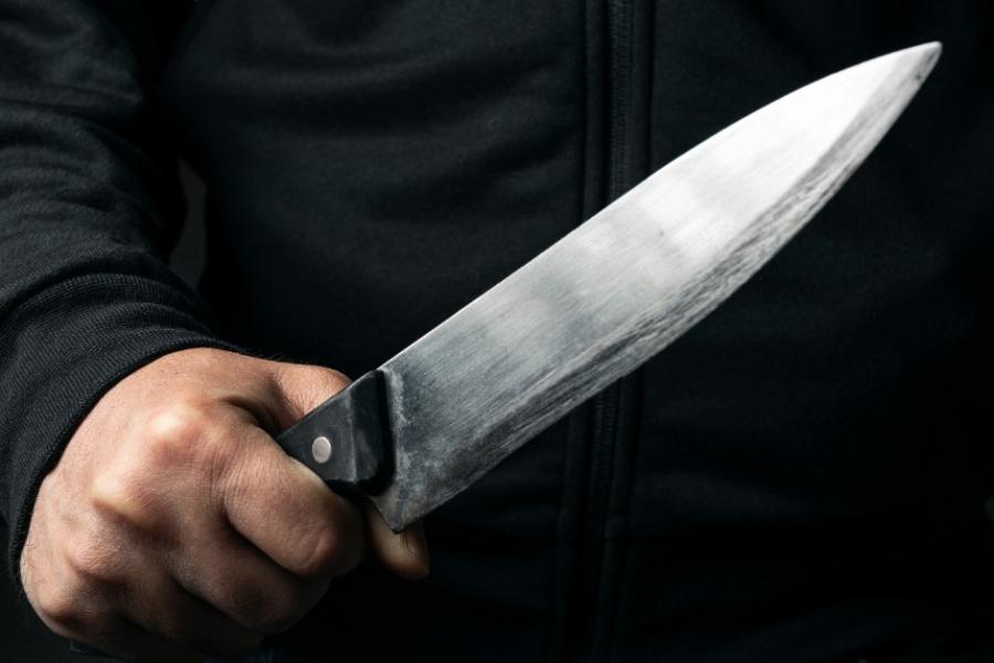 قتلِ برادر ۱۸ ساله با چاقو به خاطر جدال کلامی