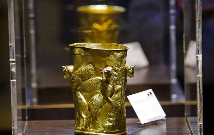 انتقال جام های کهن گیلان از موزه  ی ایران باستان به موزه ی باستانشناسی رشت