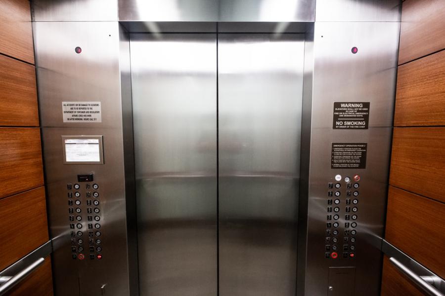 توصیه های مهم آتش نشانی برای زمان قطع برق و محبوس شدن در آسانسور