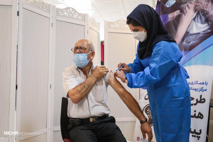 بیش از ۵۹ درصد از جمعیت استان واکسینه شدند