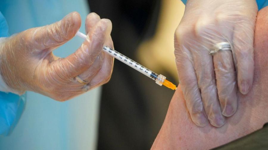 لیست مراکز واکسیناسیون کرونا در رشت و خمام چهارشنبه ۱۷ فروردین