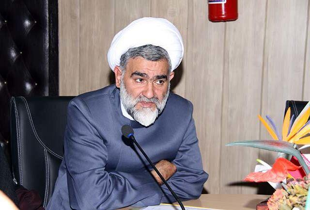  اطراف دانشگاه باید محل تحصیل علم و دانش باشد