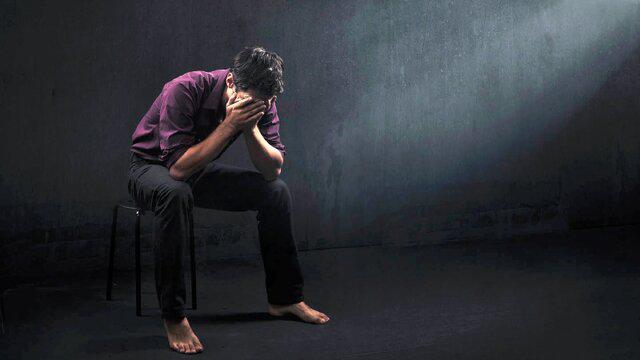 زنم عادت داره بزنه/ با مهریه  تهدید می کنه/ جز خرج کردن کاری بلد نیست