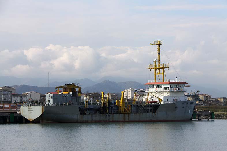 سازمان بنادر و دریانوردی بندر آستارا را تعطیل می کند/خطوط کشتیرانی مسیر خود را از بندر آستارا تغییر می دهند
