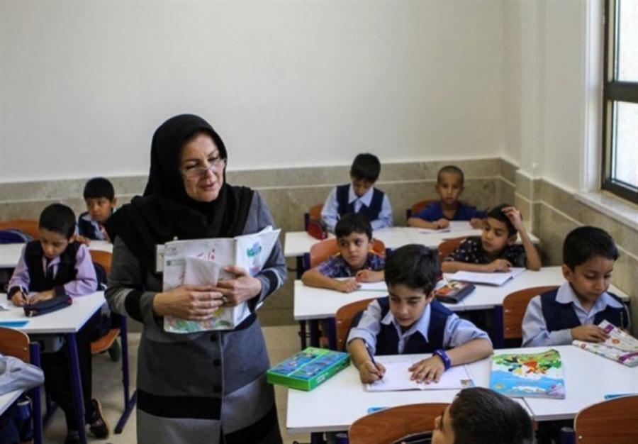 دولت تا ۲۳ خرداد برای تصویب آیین نامه رتبه بندی معلمان مهلت دارد