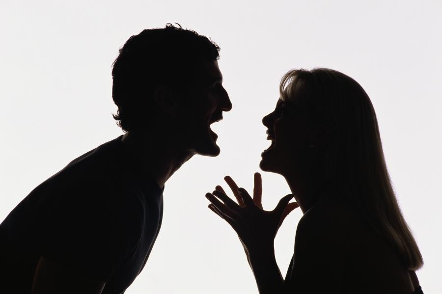 کدام اختلالات شخصیتی به قهرهای زناشویی دامن می زند؟/ چرا برخی همسران دائما قهر می کنند؟