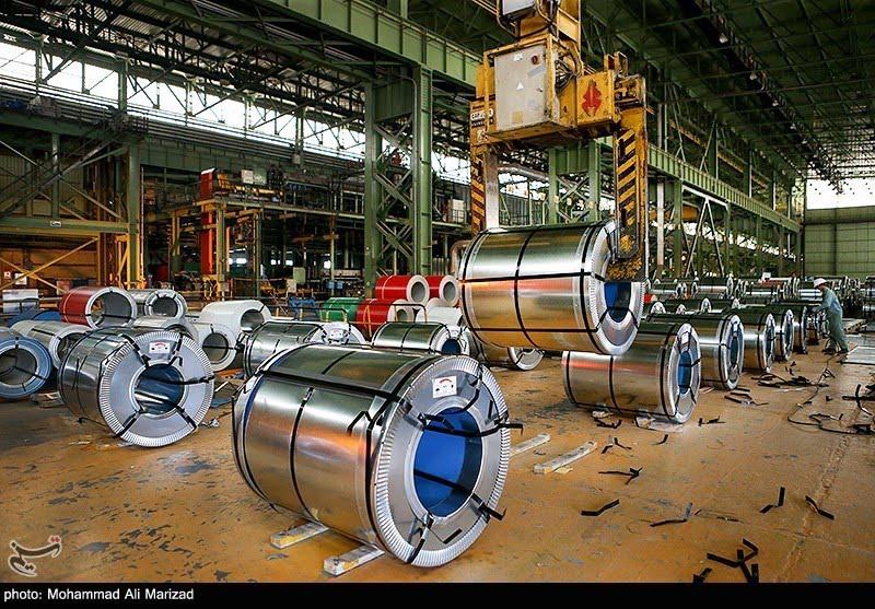 نامه کارگران به استاندار گیلان:نمی توانیم خوراک و پوشاک خانواده هایمان را تامین کنیم