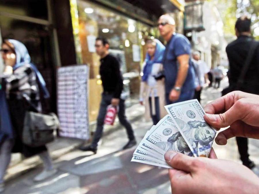 گرانی ارز، حتی اگر برای دولت سود نداشته باشد، برای ملت، زیان‌بار است/ عامل ایجاد تورم در ایران چیست؟