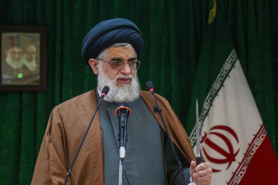 صدا و سیما برای پوشش اخبار آزادسازی سواحل همه جا با هلیکوپتر و قایق رفت جز زیباکنار که خودش بیش از همه ساحل و دریا را تصرف کرده