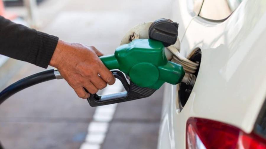 اختصاص سهمیه ۲۰ لیتری بنزین به تمامی شهروندان دارای خودرو و بدون خودروی جزیره کیش
