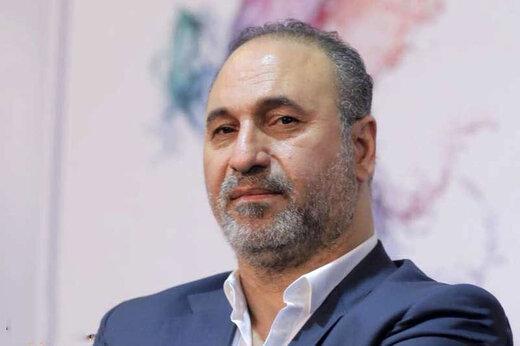 حمله روزنامه کیهان به حمید فرخ نژاد: تندیس را پس دادی، پول را هم پس بده!