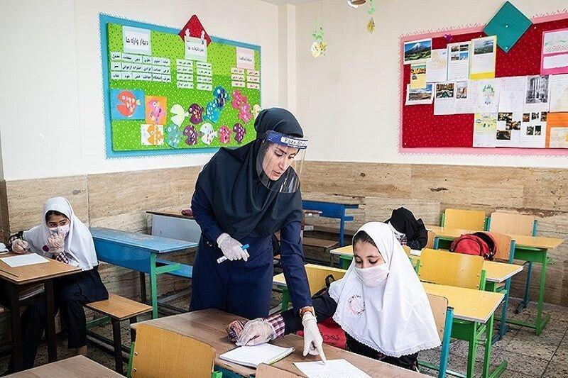 تخلف ۵۳ مدرسه در گیلان در شرایط کرونایی 