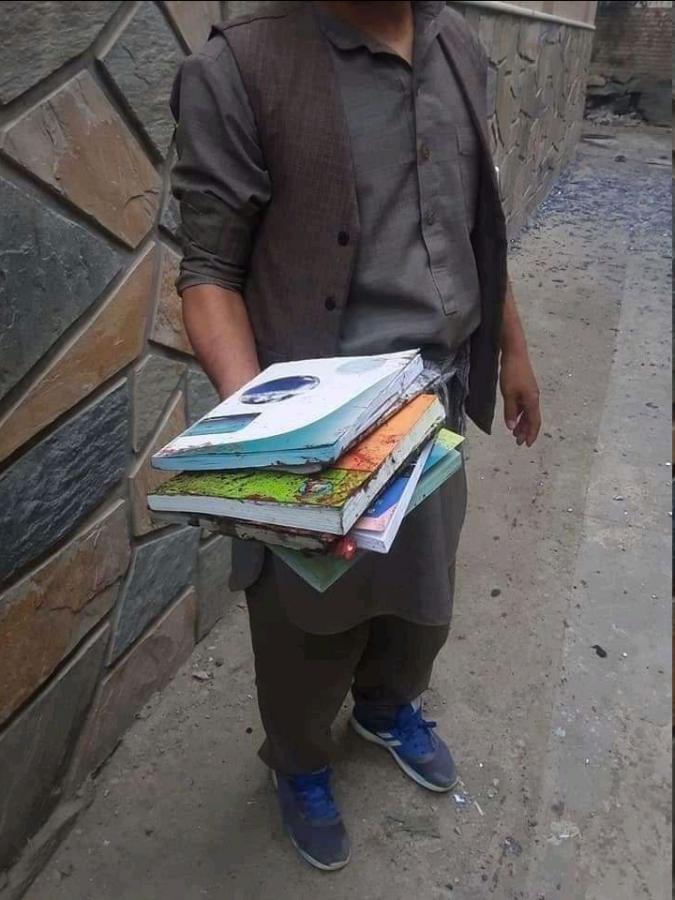  ۲۷ دانش آموز کابلی در بمب گذاری انتحاری جان باختند/تصاویر