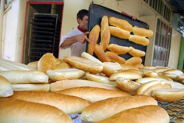سرازیر شدن کیسه های آرد دولتی به فانتزی فروشان/ افزایش ۲.۵ تا ۳ برابری قیمت نان فانتزی