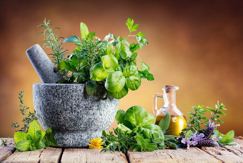 رفلاکس معده را با این داروهای گیاهی در خانه درمان کنید