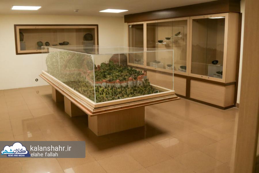 گزارش تصویری؛بازدید از یک شاهکار هنری و ظروف سیمین ساسانی در موزه رشت