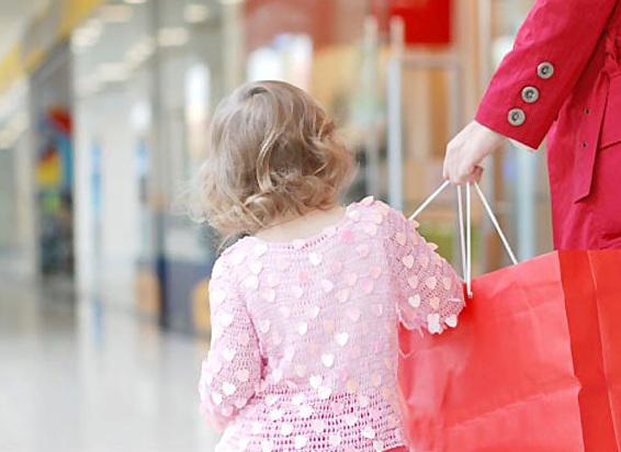 راهکار طلایی برای مقابله با بهانه گیری کودکان هنگام خرید