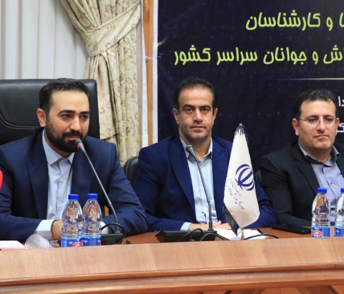 ۴۳ درصد از پست های حوزه جوانان در ادارت کشور خالی است