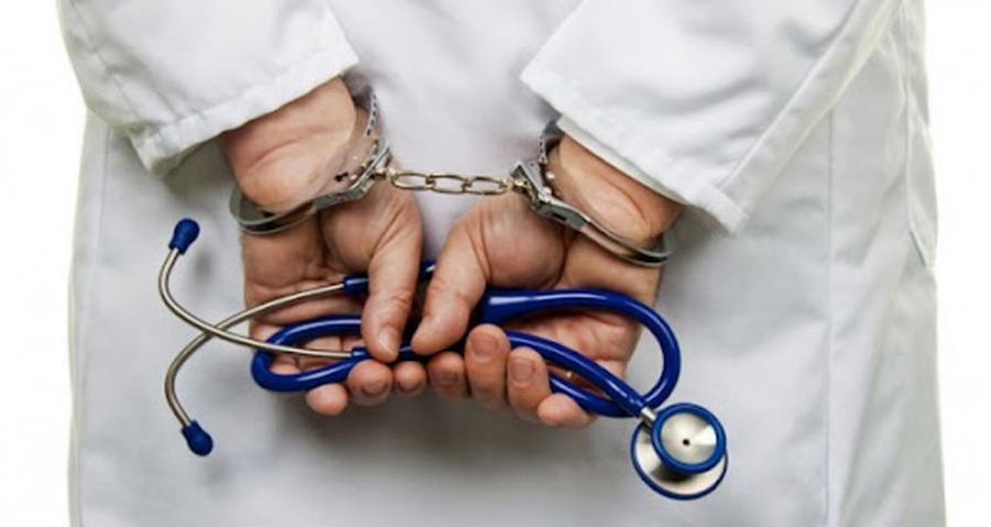 دستگیری پزشک قلابی در بندرانزلی/ دریافت ۳۰۰ میلیون تومان از بیمار با وعده ازدواج
