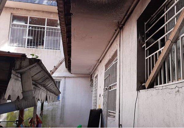 نجات 10 کودک در آتش سوزی مرکز نگهداری کودکان بی سرپرست در رشت نجات 10 کودک در آتش سوزی مرکز نگهداری کودکان بی سرپرست در رشت