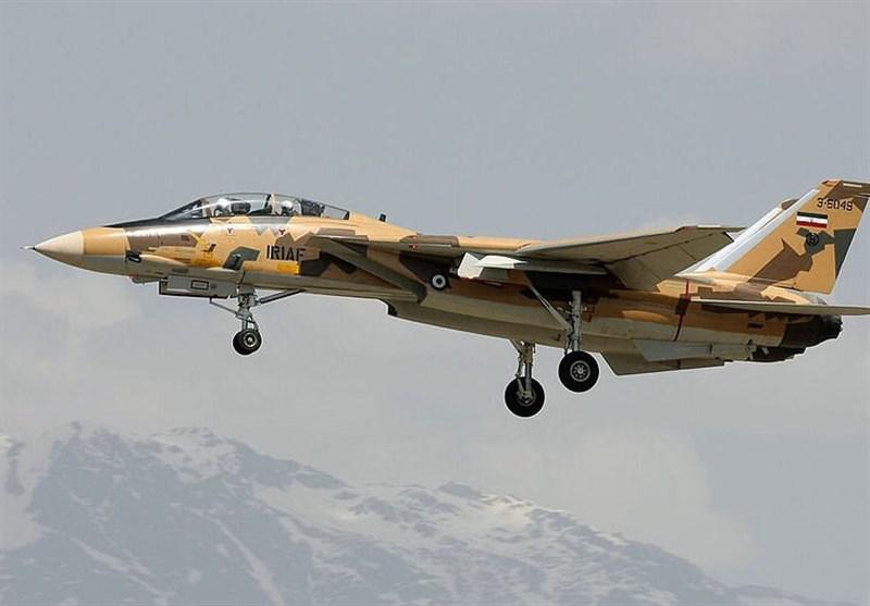 سقوط هواپیمای جنگنده F۱۴ در اصفهان/ خلبان و کمک خلبان نجات یافتند