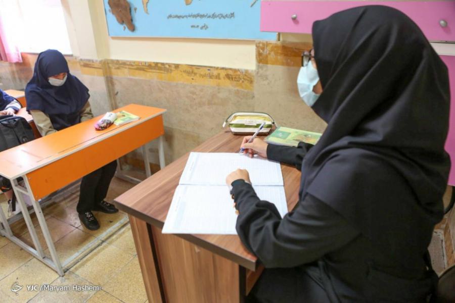  اعلام نتایج آزمون استخدامی آموزش و پرورش درگیر ماجرای قانون تاهل و فرزندآوری